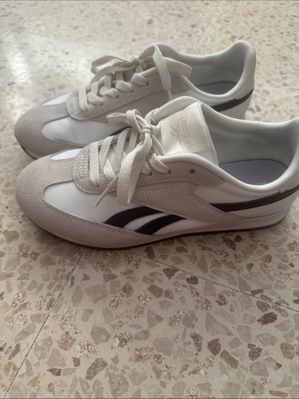 Reebok Off-White & Black Low-Profile Trainers